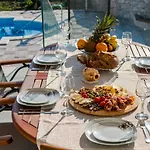 Daly Villa